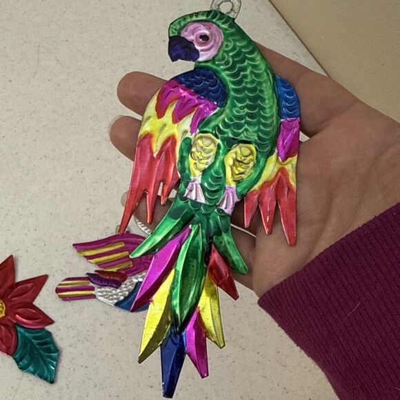 Vintage Mexican Folk Art Hand Painted Punched Tin Christmas Ornaments 6 Lot - Picture 14 of 16